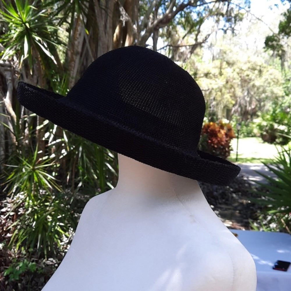 Black Petite Victoria Hat Wallaroo Hat Company 👒